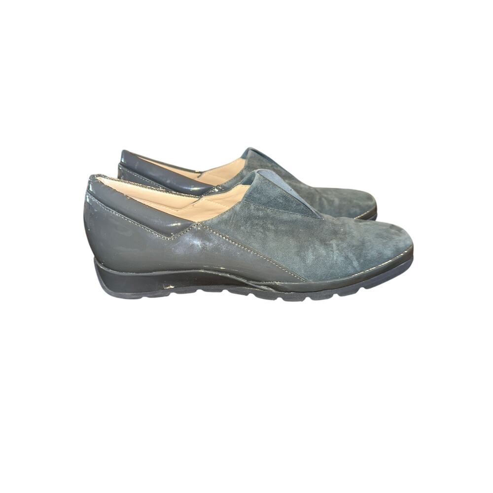 ⭐️ Women’s Amalfi Italian Suede Slip On Gray Shoes. Size 10.5